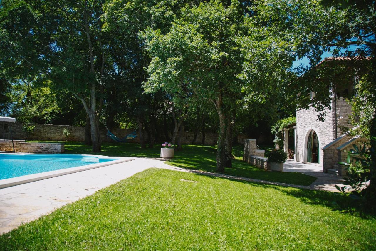 Villa Kringa Tinjan Exterior foto