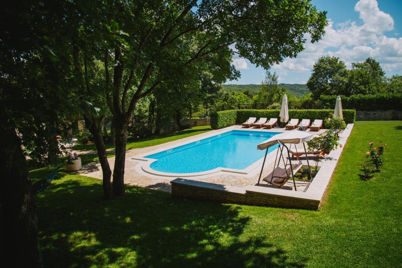 Villa Kringa Tinjan Exterior foto
