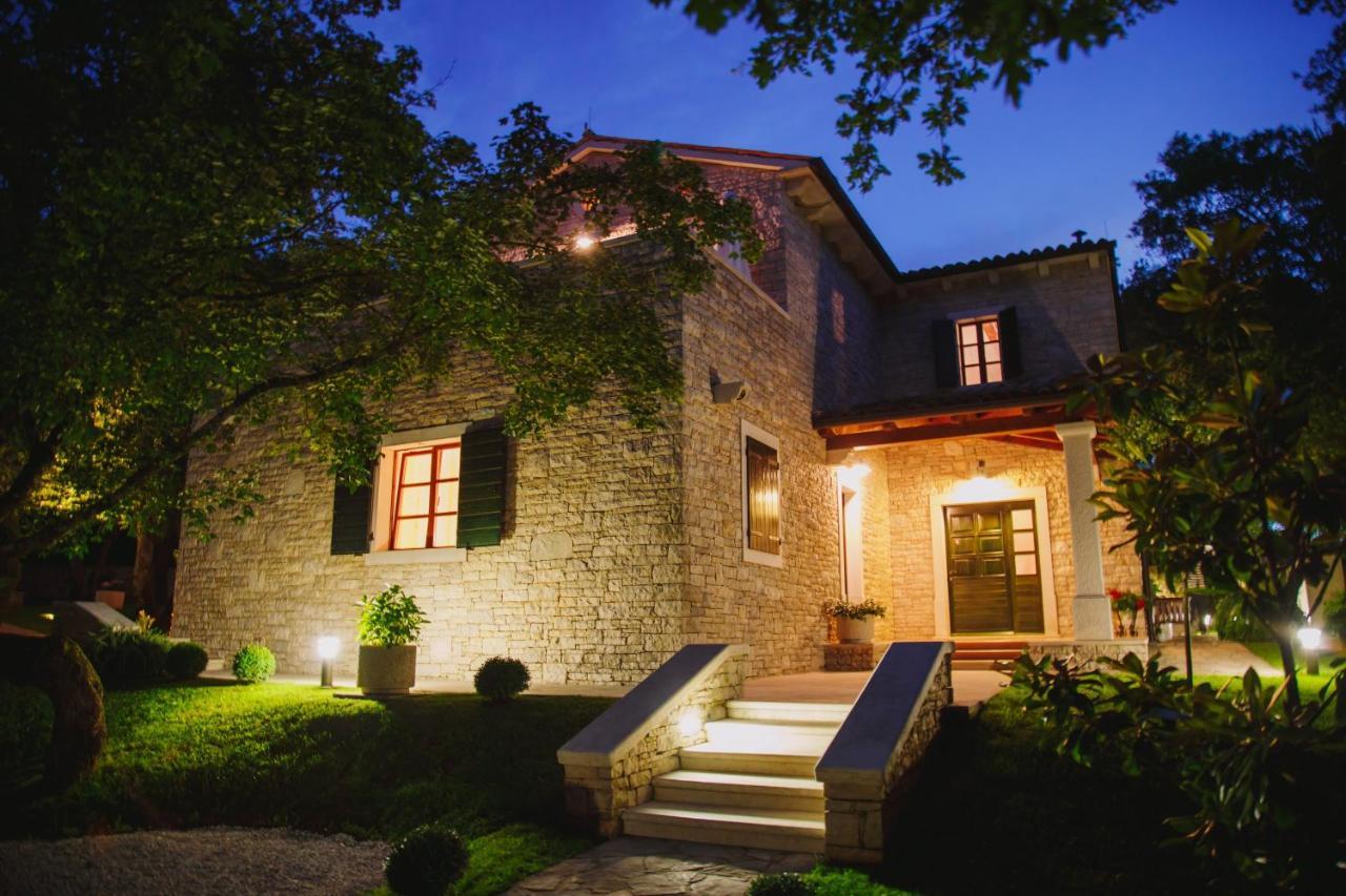 Villa Kringa Tinjan Exterior foto